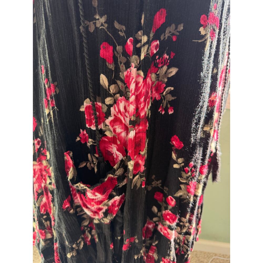 Altar’d State Black Velvet Floral Rose Long Sleeve Babydoll Tunic Dress Size M - Picture 2 of 5